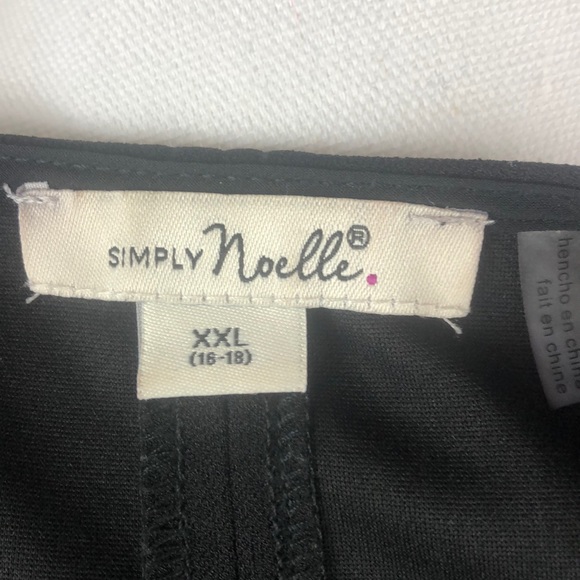 Simply Noelle Zippered Sleeveless Career Tunic - Picture 10 of 12